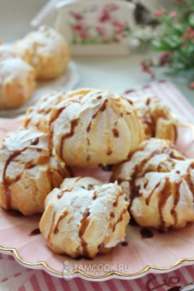 Профитроли со сливочным кремом