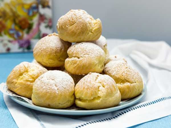 Профитроли со сливочным кремом