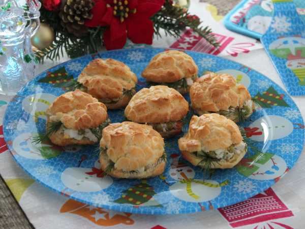 Профитроли со сливочным кремом