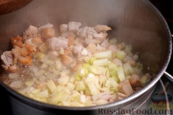 Суп с тыквой, индейкой и рисом