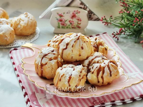 Профитроли со сливочным кремом