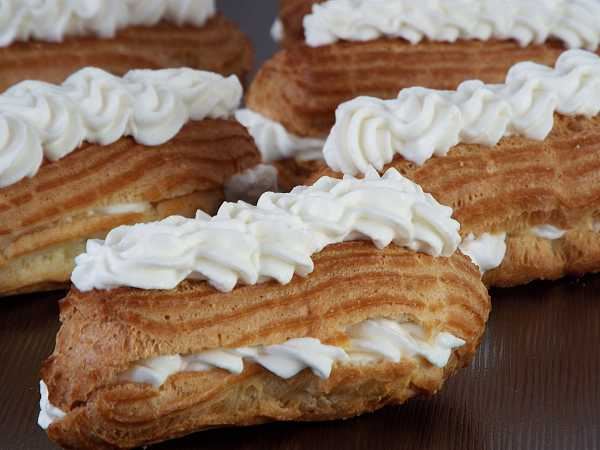 Профитроли со сливочным кремом