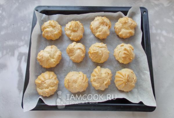 Профитроли со сливочным кремом