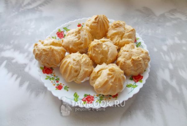 Профитроли со сливочным кремом
